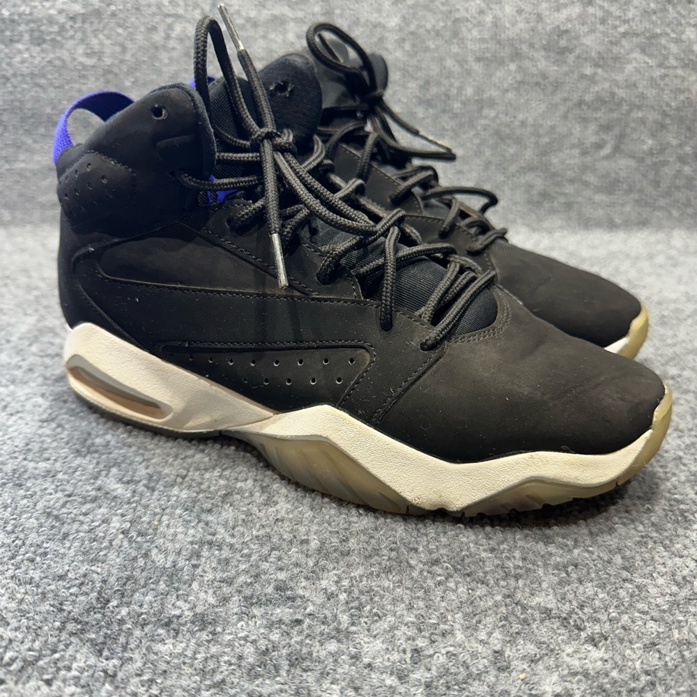 Boys 6.5Y Jordan Life off black sneakers RB0134